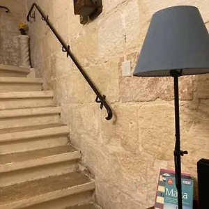 Charming Central Townhouse In Steps From Promenade And Ferry Sliema